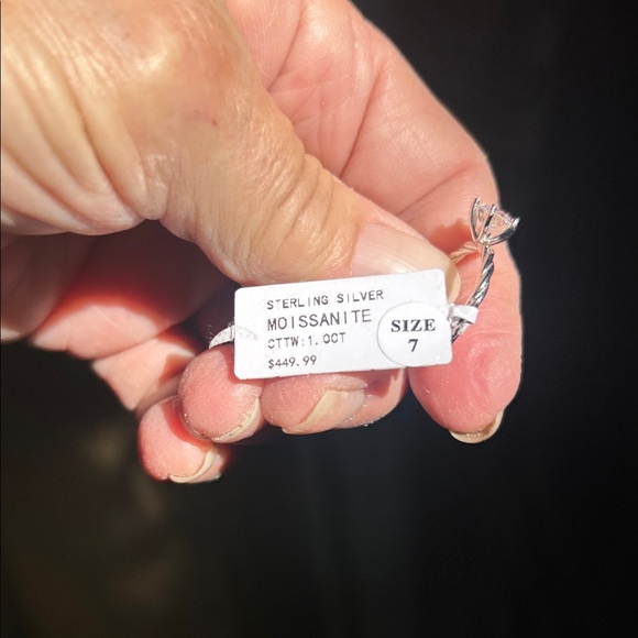 Stunning Moissanite Silver Solitaire Ring one carat - Picture 2 of 3